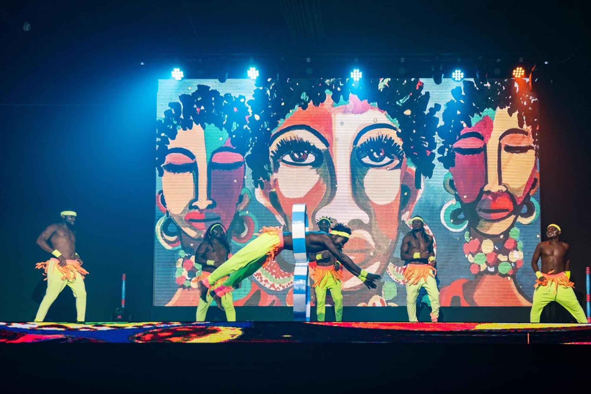 Отель Grand Oasis Palm Канкун Экстерьер фото Prince performing at the 2007 NBA All-Star Game